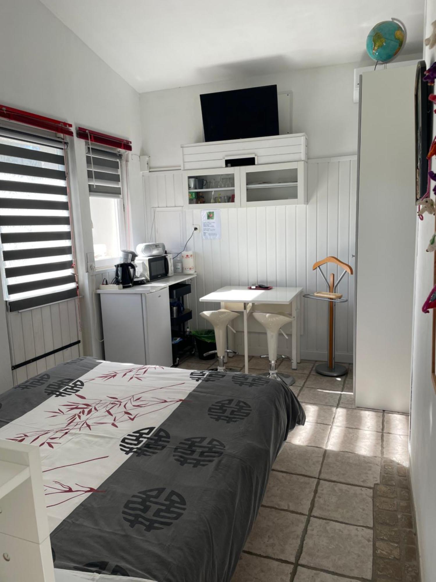 La Coccinelle Bed & Breakfast Nimes Exterior photo
